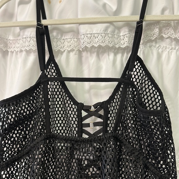 Edgy black mesh cover up - Picture 4 of 6